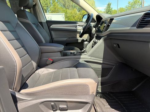 Used 2022 Volkswagen Atlas SEL Premium AWD/4WD image 19