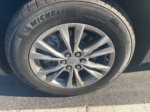 Used 2022 Cadillac XT5 Premium Luxury w/ Technology Package image 3