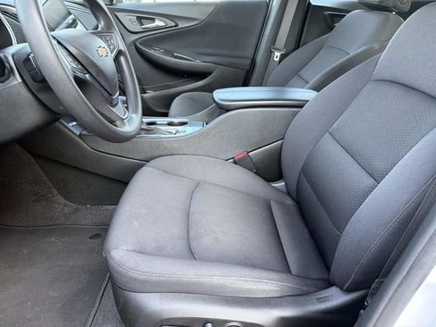 Used 2025 Chevrolet Malibu LT FWD image 13