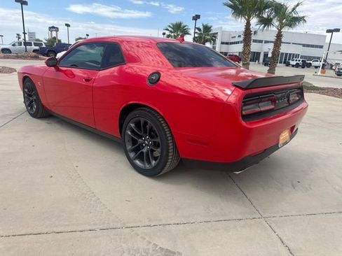 Certified 2022 Dodge Challenger R/T Scat Pack w/ Shaker Package RWD image 3