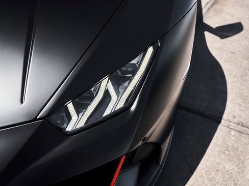Used 2024 Lamborghini Huracan EVO AWD/4WD image 9