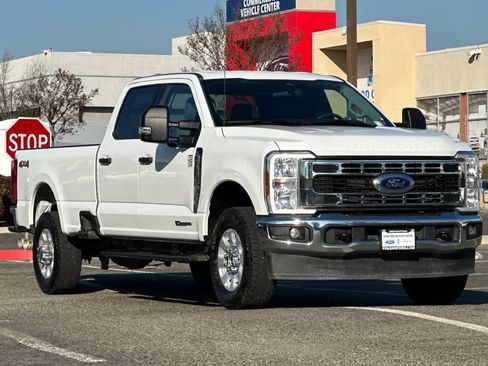 Used 2024 Ford F350 XLT image 9