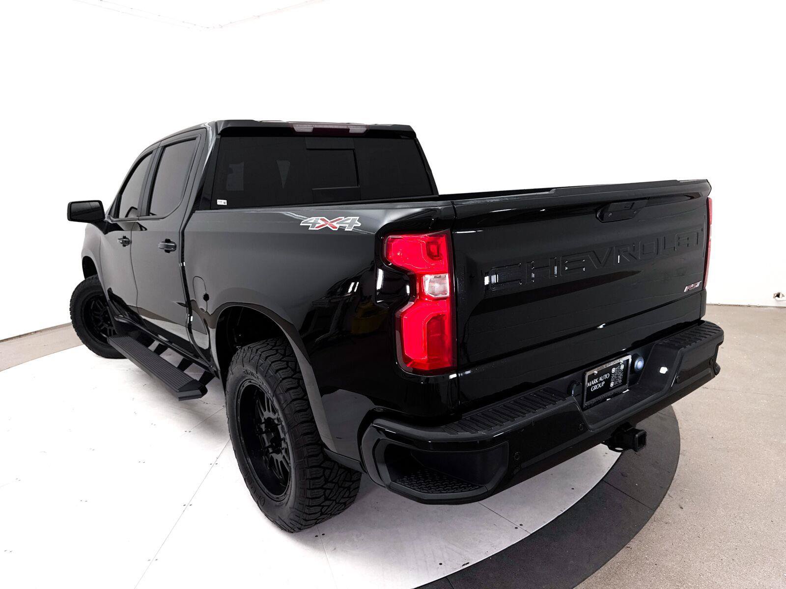Used 2021 Chevrolet Silverado 1500 RST w/ Convenience Package II AWD/4WD image 8