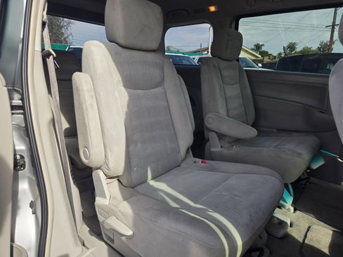Used 2015 Nissan Quest SV image 17