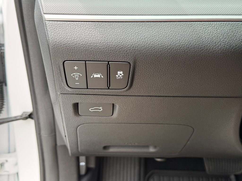 Used 2024 Kia K5 GT-Line w/ GT-Line Premium Package FWD image 11