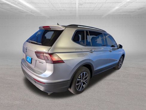 Used 2019 Volkswagen Tiguan SE w/ Panoramic Sunroof Package AWD/4WD image 5