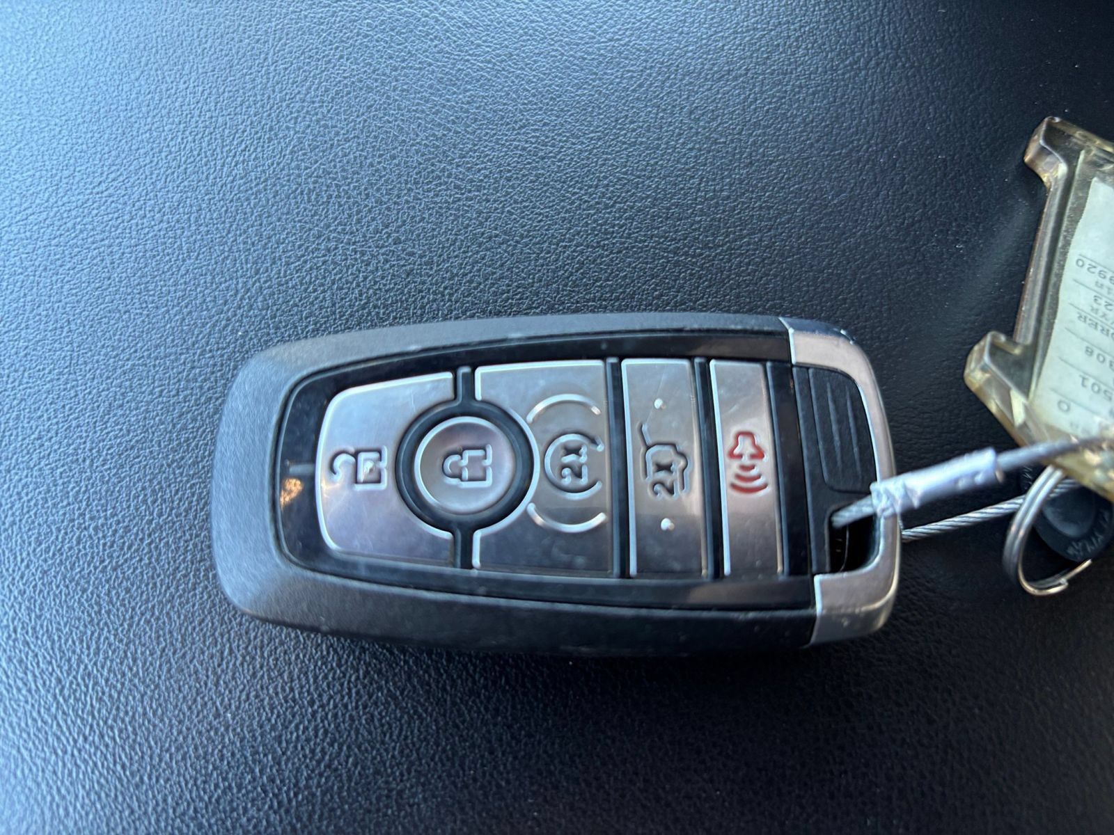 Used 2023 Ford Explorer Limited AWD/4WD image 27