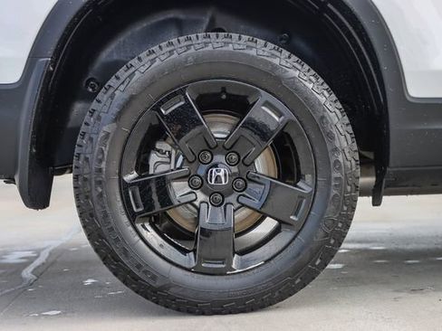 Used 2025 Honda Ridgeline Black Edition image 10