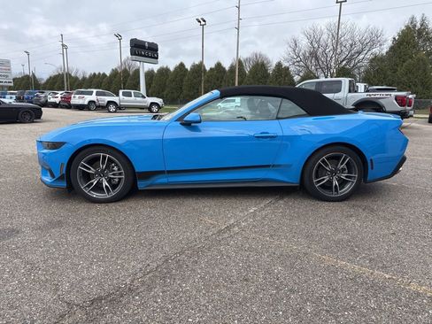 Used 2025 Ford Mustang Premium w/ Wheel & Stripe Package RWD image 4
