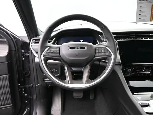 New 2025 Jeep Grand Cherokee L Limited image 29