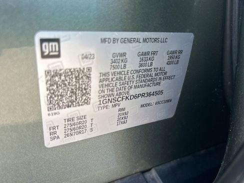 Used 2023 Chevrolet Suburban Premier image 37