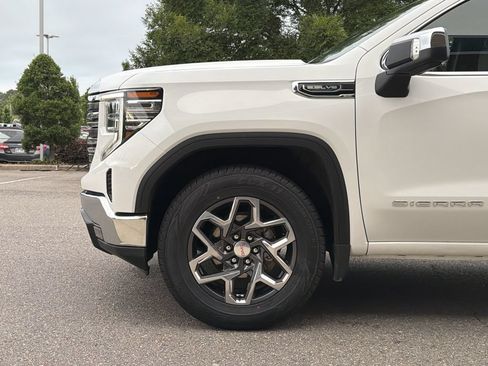 Used 2025 GMC Sierra 1500 SLT AWD/4WD image 13