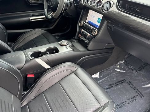 Used 2022 Ford Mustang Shelby GT500 w/ Technology Package RWD image 17