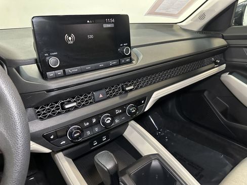 Certified 2023 Honda Accord EX image 28