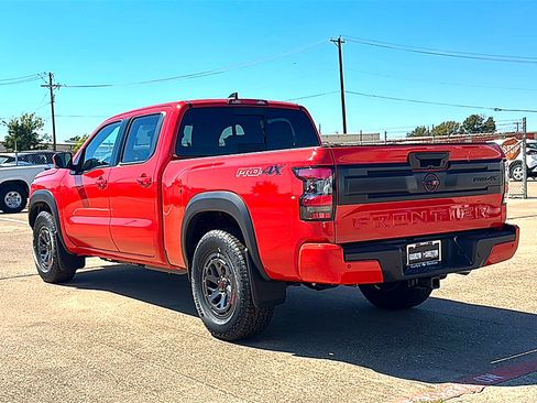New 2026 Nissan Frontier PRO-4X w/ Pro-4x Convenience Package image 6