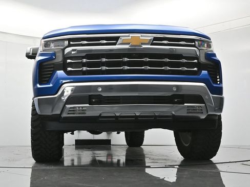 Used 2022 Chevrolet Silverado 1500 LTZ AWD/4WD image 39