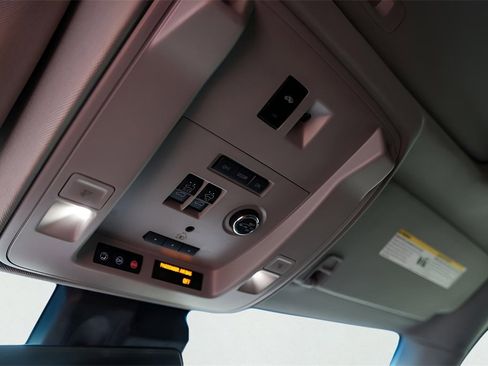 Used 2019 Cadillac Escalade Luxury image 25