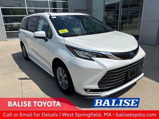 Used 2023 Toyota Sienna XLE FWD video 1