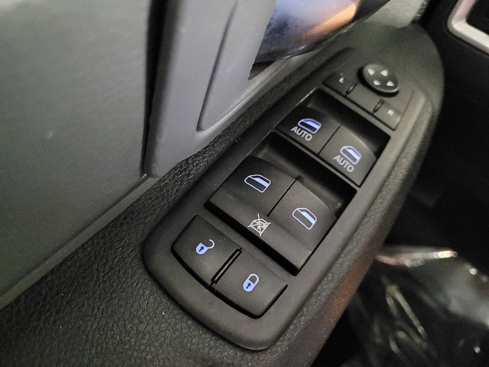Used 2024 RAM 1500 Classic SLT RWD image 27