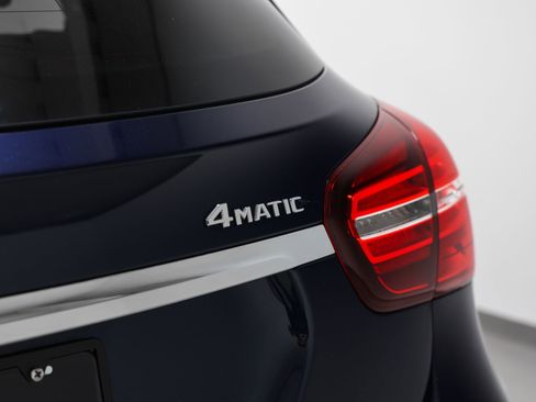Used 2019 Mercedes-Benz GLA 250 4MATIC image 11