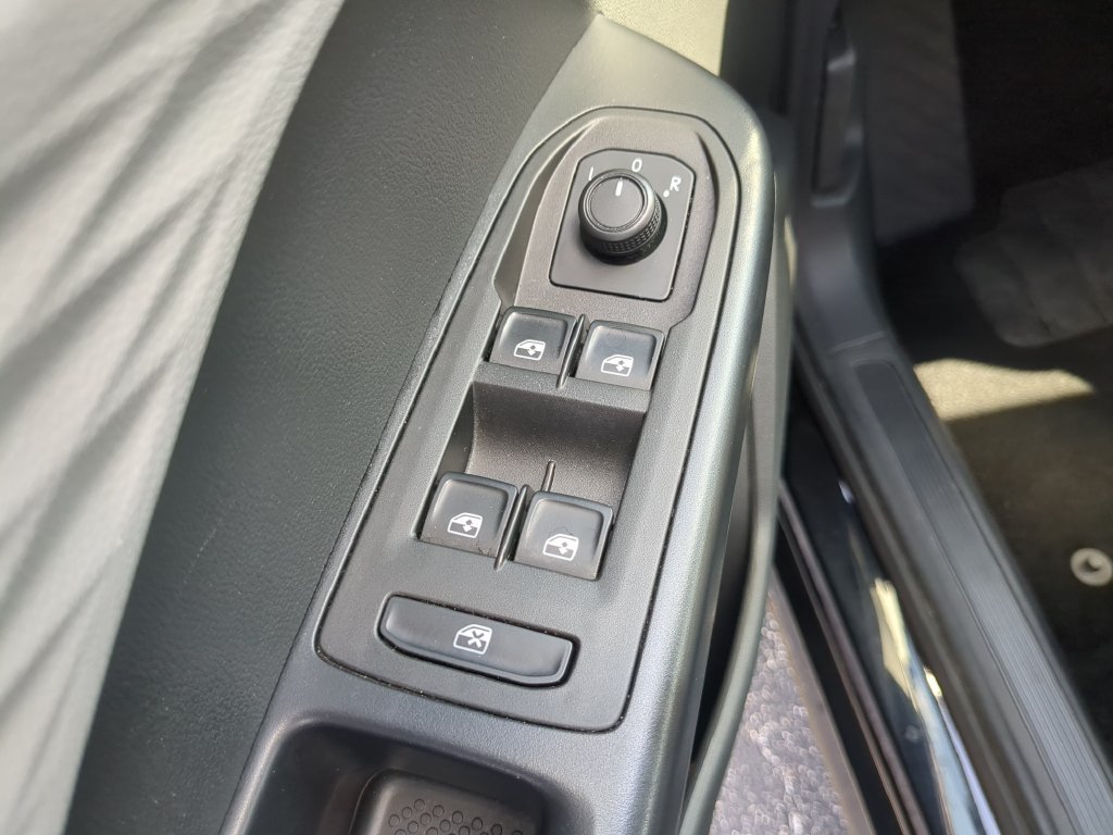 Used 2024 Volkswagen Taos S FWD image 17