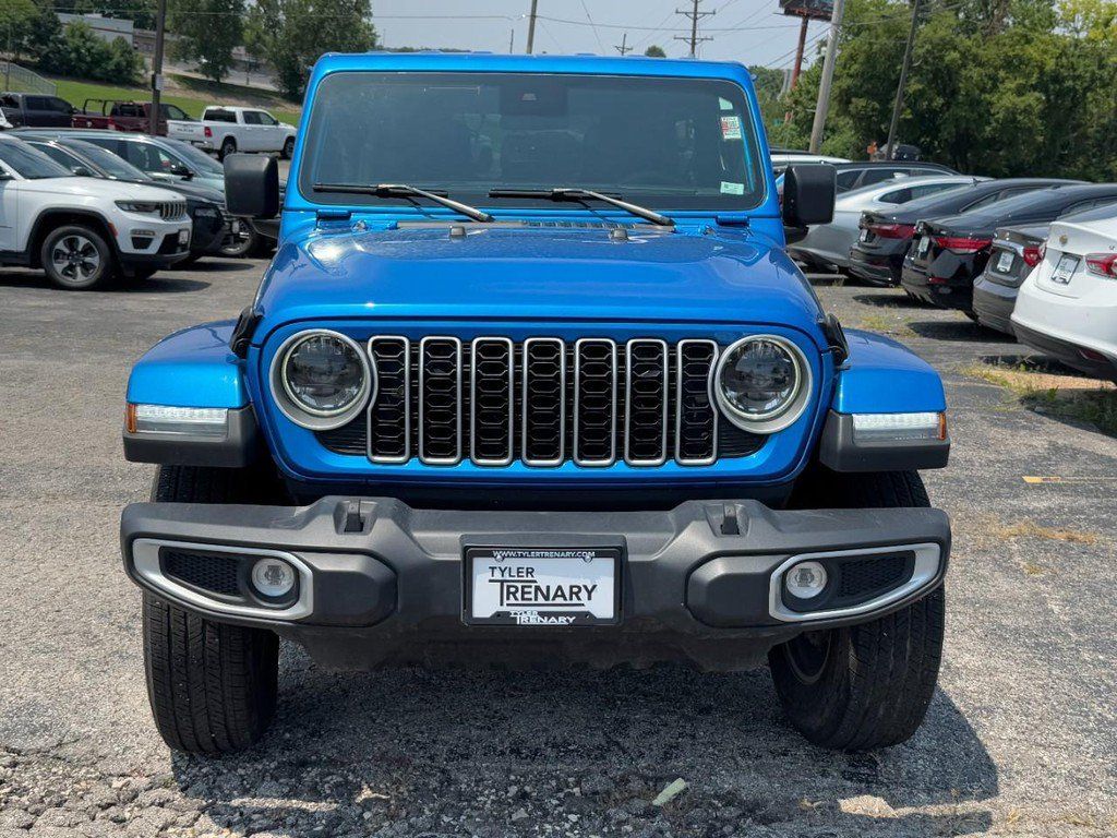 Used 2024 Jeep Wrangler Unlimited Sahara AWD/4WD image 11