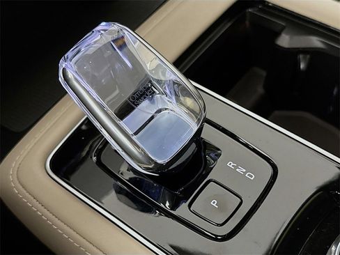 Certified 2026 Volvo XC90 B6 Core image 17