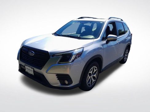 Used 2022 Subaru Forester Premium AWD/4WD image 3