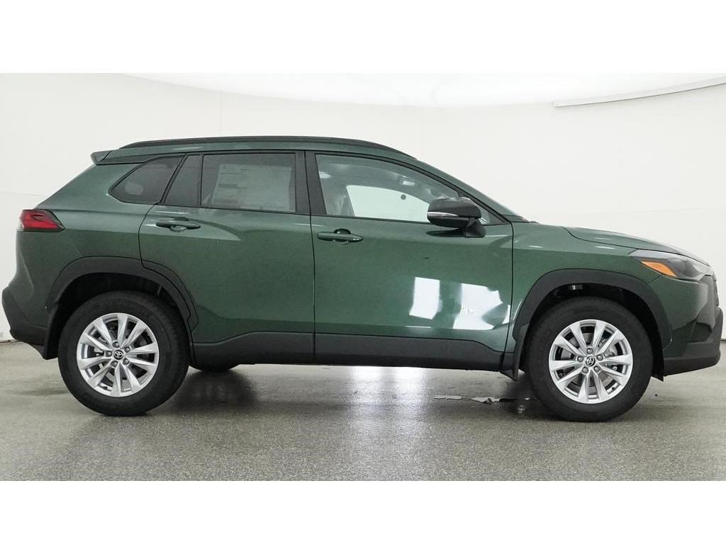 New 2026 Toyota Corolla Cross LE FWD image 28