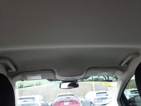 Used 2023 Ford Edge SE w/ Black Appearance Package image 19