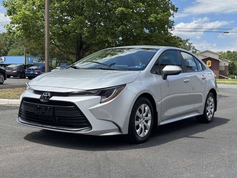 Used 2026 Toyota Corolla LE FWD image 24