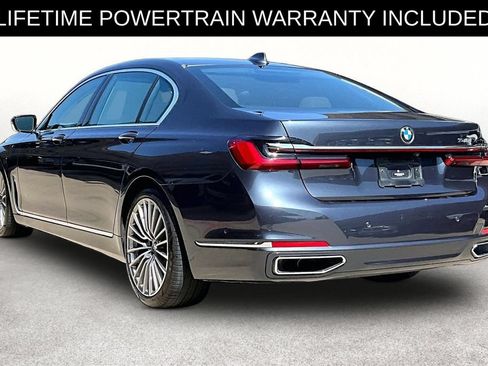 Used 2020 BMW 740i w/ Premium Package RWD image 13