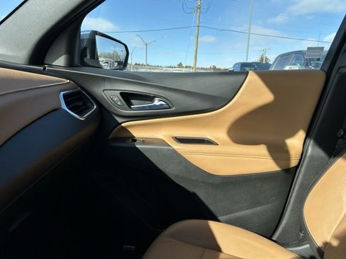 Used 2021 Chevrolet Equinox Premier image 41