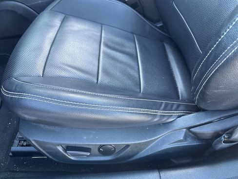 Used 2023 Ford Mustang Premium image 5