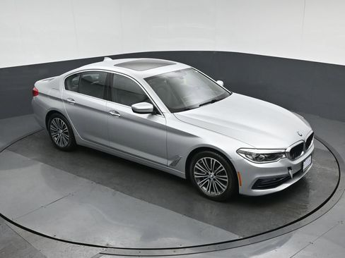 Used 2018 BMW 530i xDrive AWD/4WD image 53