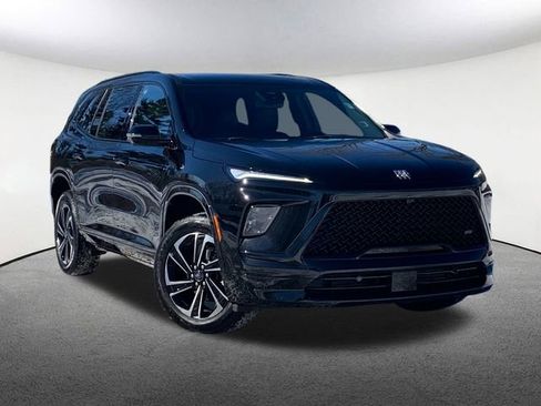 Used 2025 Buick Enclave Sport Touring image 2