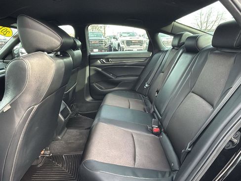 Used 2018 Honda Accord Sport image 27