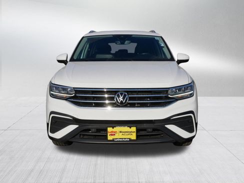 Used 2022 Volkswagen Tiguan SE image 2