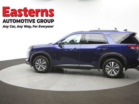 Used 2023 Nissan Pathfinder SL AWD/4WD image 62