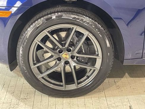 Certified 2026 Porsche Macan Turbo AWD/4WD image 11