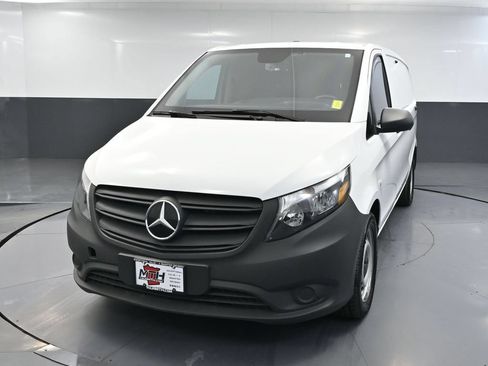 Used 2023 Mercedes-Benz Metris image 8