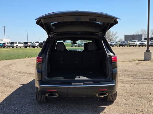 Used 2023 Chevrolet Traverse High Country AWD/4WD image 58