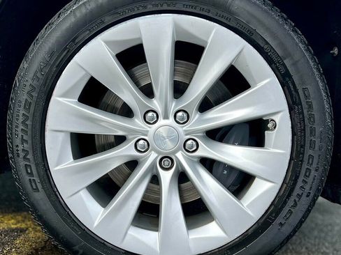 Used 2018 Tesla Model X 100D image 25