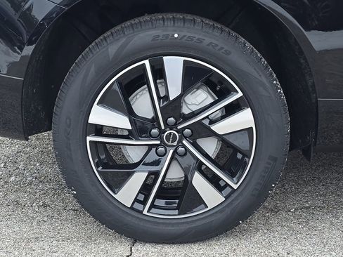 New 2026 Volvo XC60 B5 Core w/ Climate Package AWD/4WD image 6