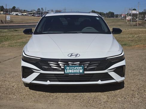 New 2026 Hyundai Elantra SEL Sport Premium FWD image 2