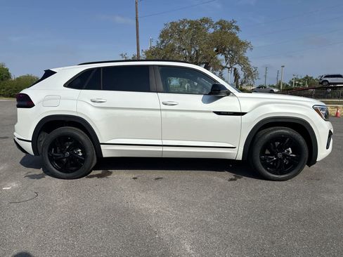 New 2026 Volkswagen Atlas Cross Sport SEL R-Line AWD/4WD image 7