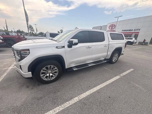 Used 2024 GMC Sierra 1500 Denali w/ Technology Package AWD/4WD image 7