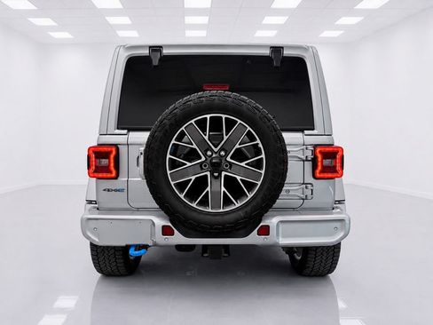 Used 2024 Jeep Wrangler High Altitude AWD/4WD image 10