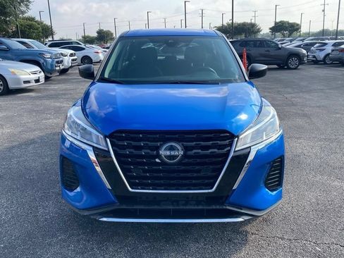 Used 2024 Nissan Kicks S FWD image 2