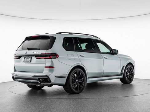 Used 2025 BMW X7 M60i AWD/4WD image 5